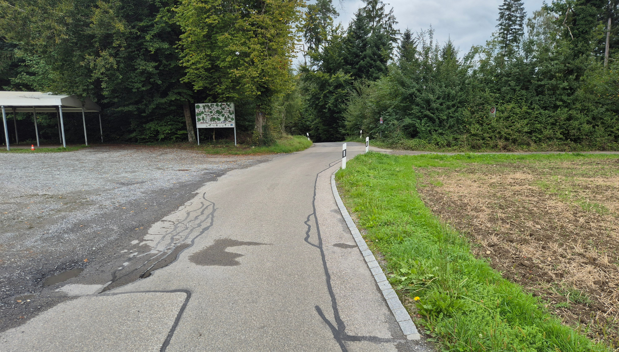 Fahrverbot ab Parkplatz Kynologischer Verein Obfelden